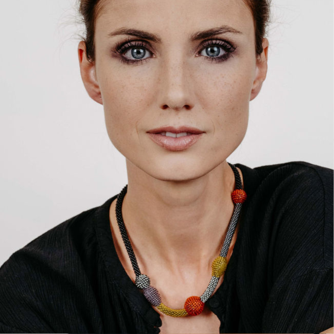 short necklace "Fridi" - "Smokey"