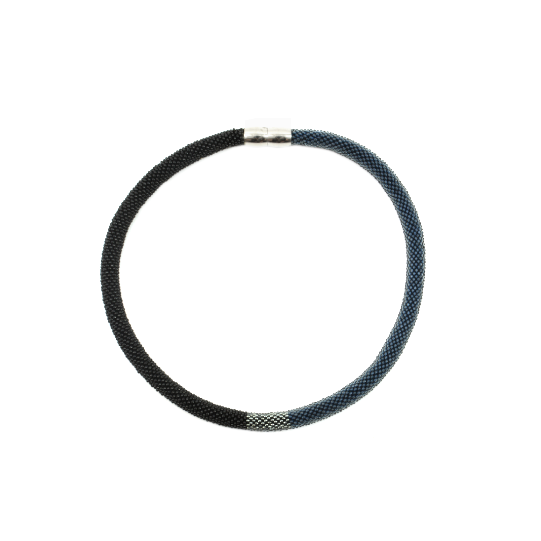 short necklace "Trinity Tricolore" - "Smokey"