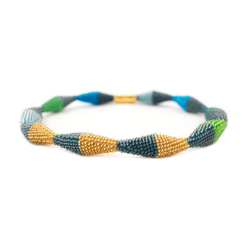 short necklace "Trinity Zig-Zag"