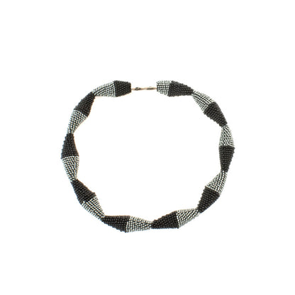 short necklace "Trinity Zig-Zag"